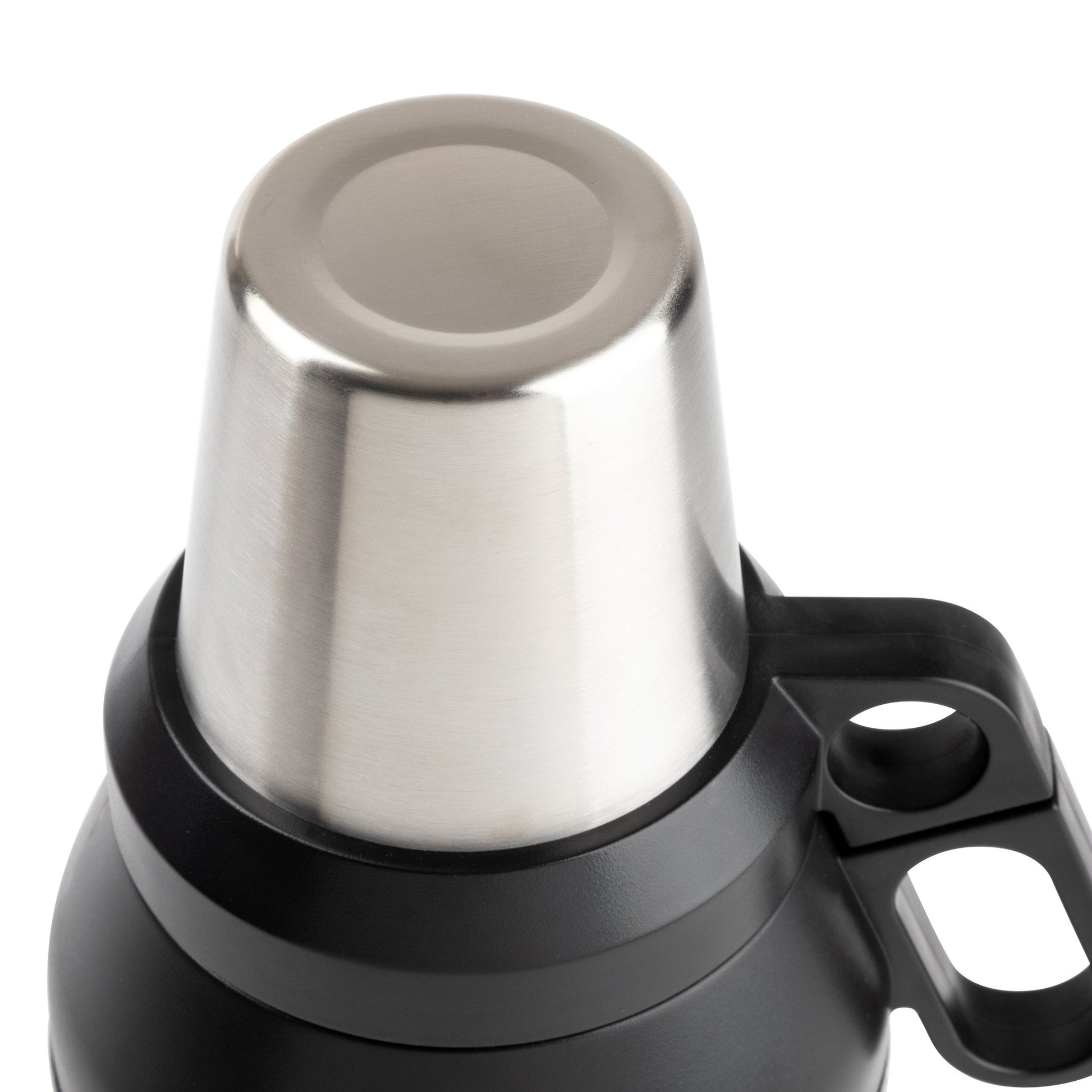 64-oz-stack-growler-b0 32701-WEB_04_0076d48d-5559-4d08-910c-361263018e65.jpg