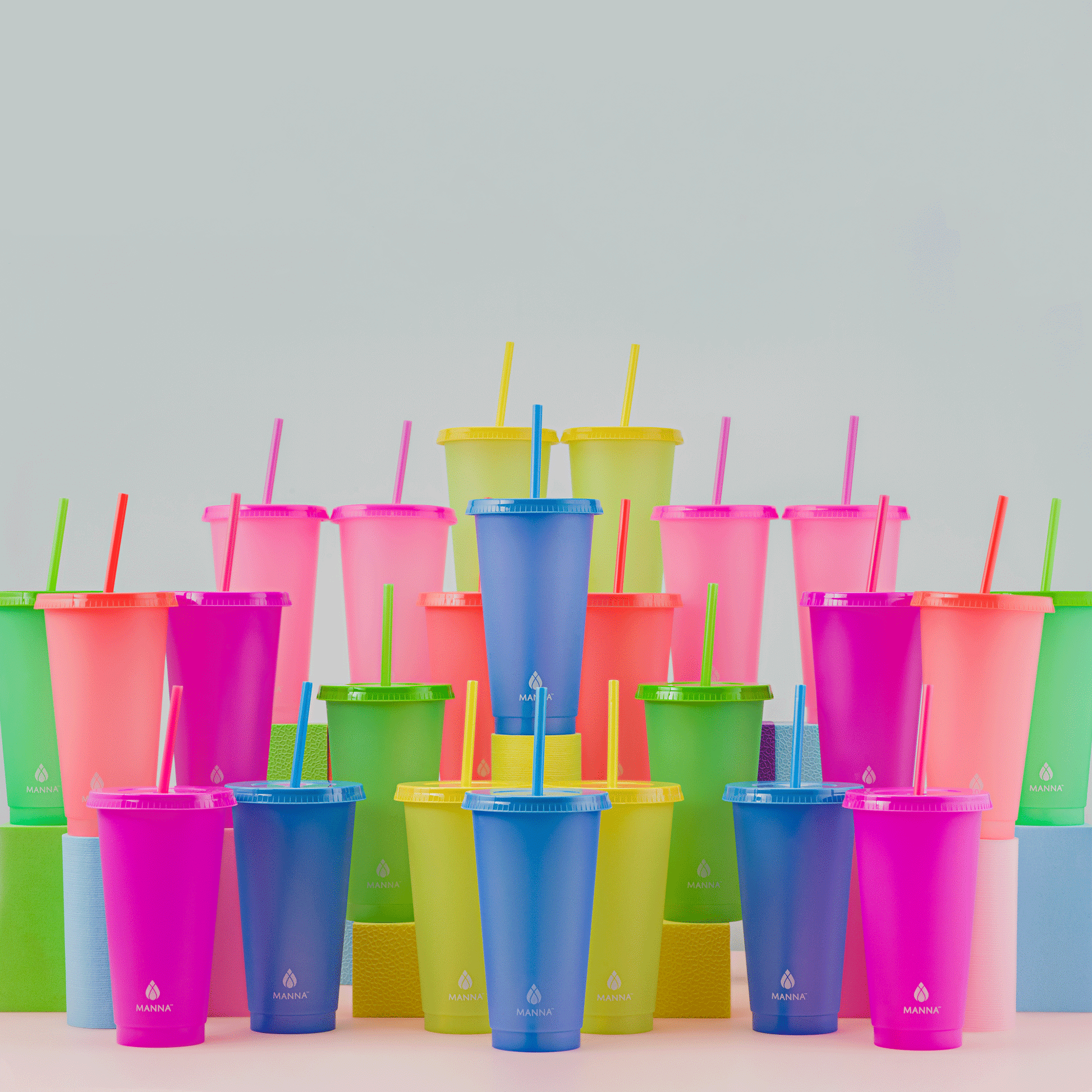 24-piece-original-color-changing-cup-set-m8 A0029811.gif